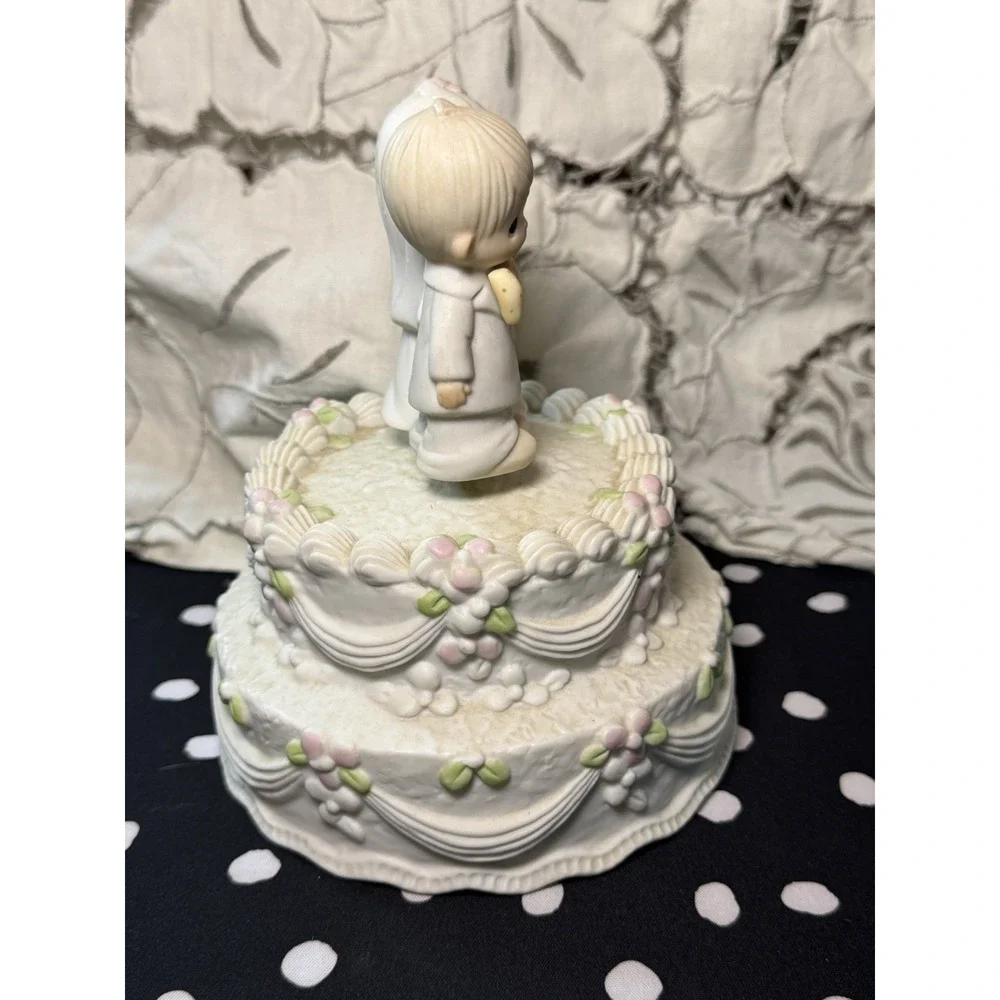 Precious Moments Enesco Collection 1981 Vintage Cake Topper Music Box Wedding